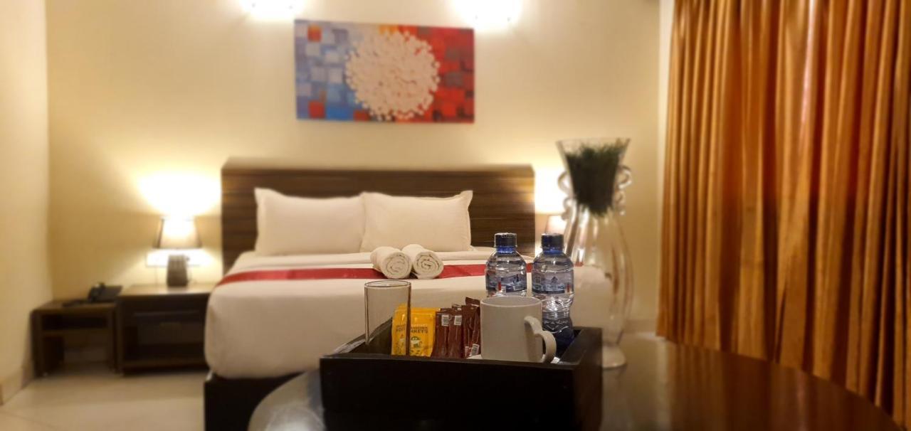 Hotel Belle Vie Kinshasa Esterno foto