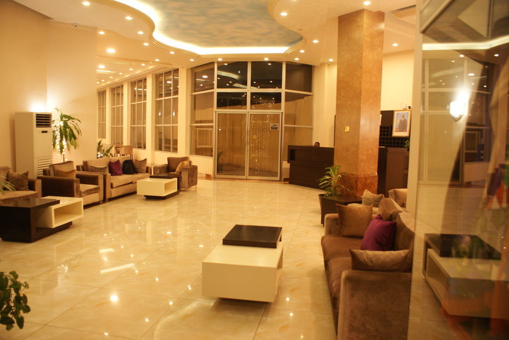 Hotel Belle Vie Kinshasa Esterno foto