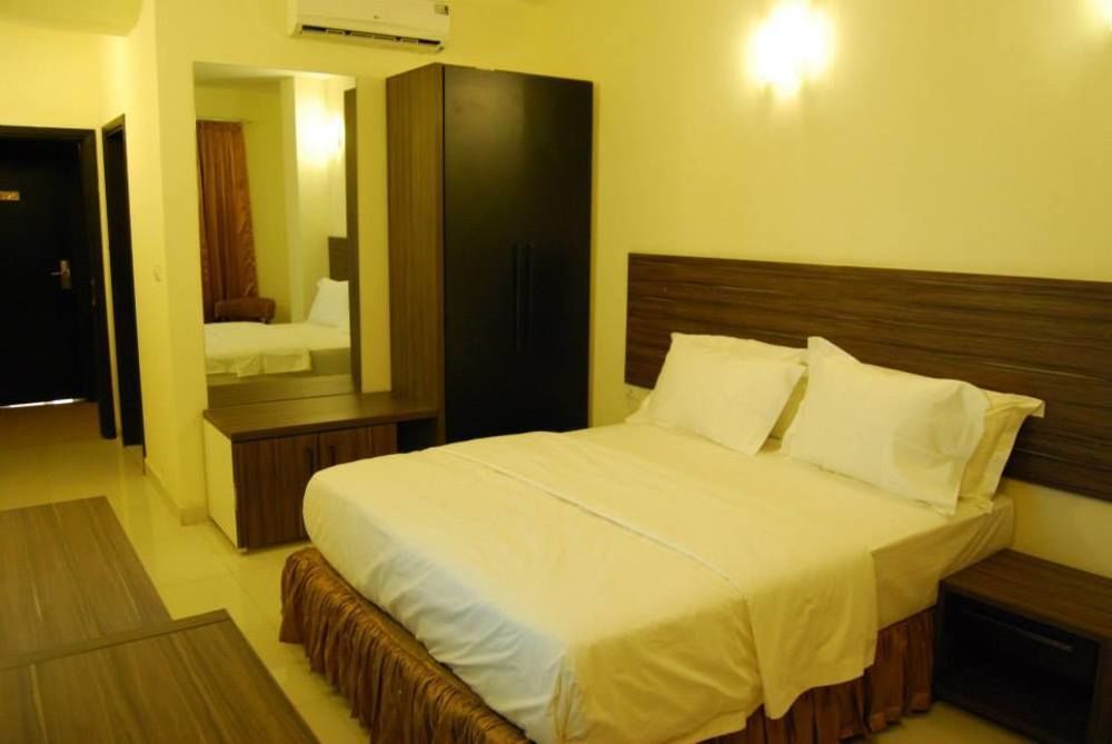 Hotel Belle Vie Kinshasa Esterno foto