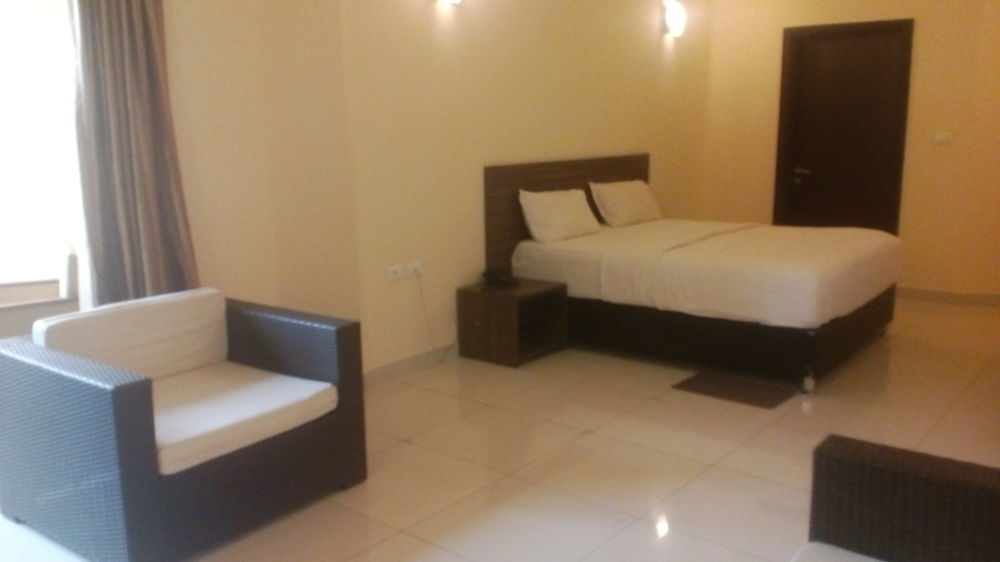 Hotel Belle Vie Kinshasa Esterno foto